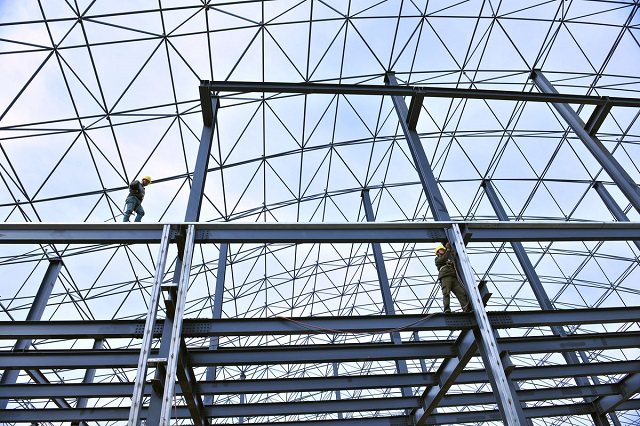 鋼結(jié)構(gòu)廠房施工的安全措施,牢記安全才有精品工程