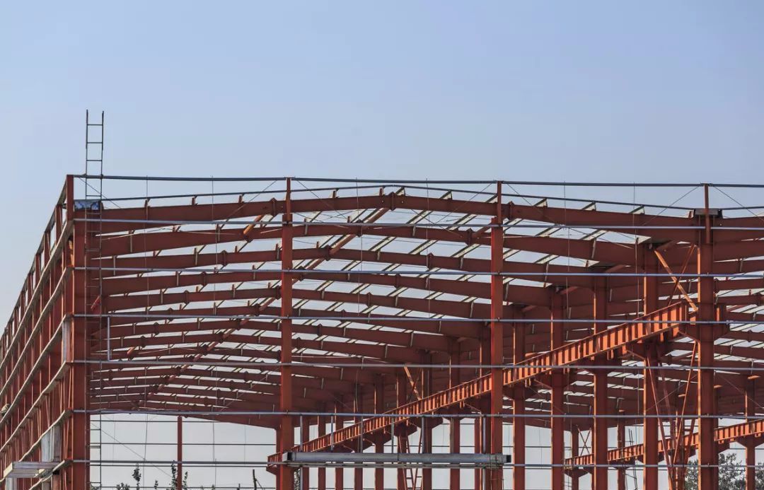 由鋼結構廠房每平米造價想到的