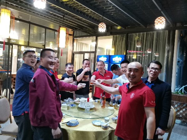 2019年度宏展銷冠王宴請慶祝